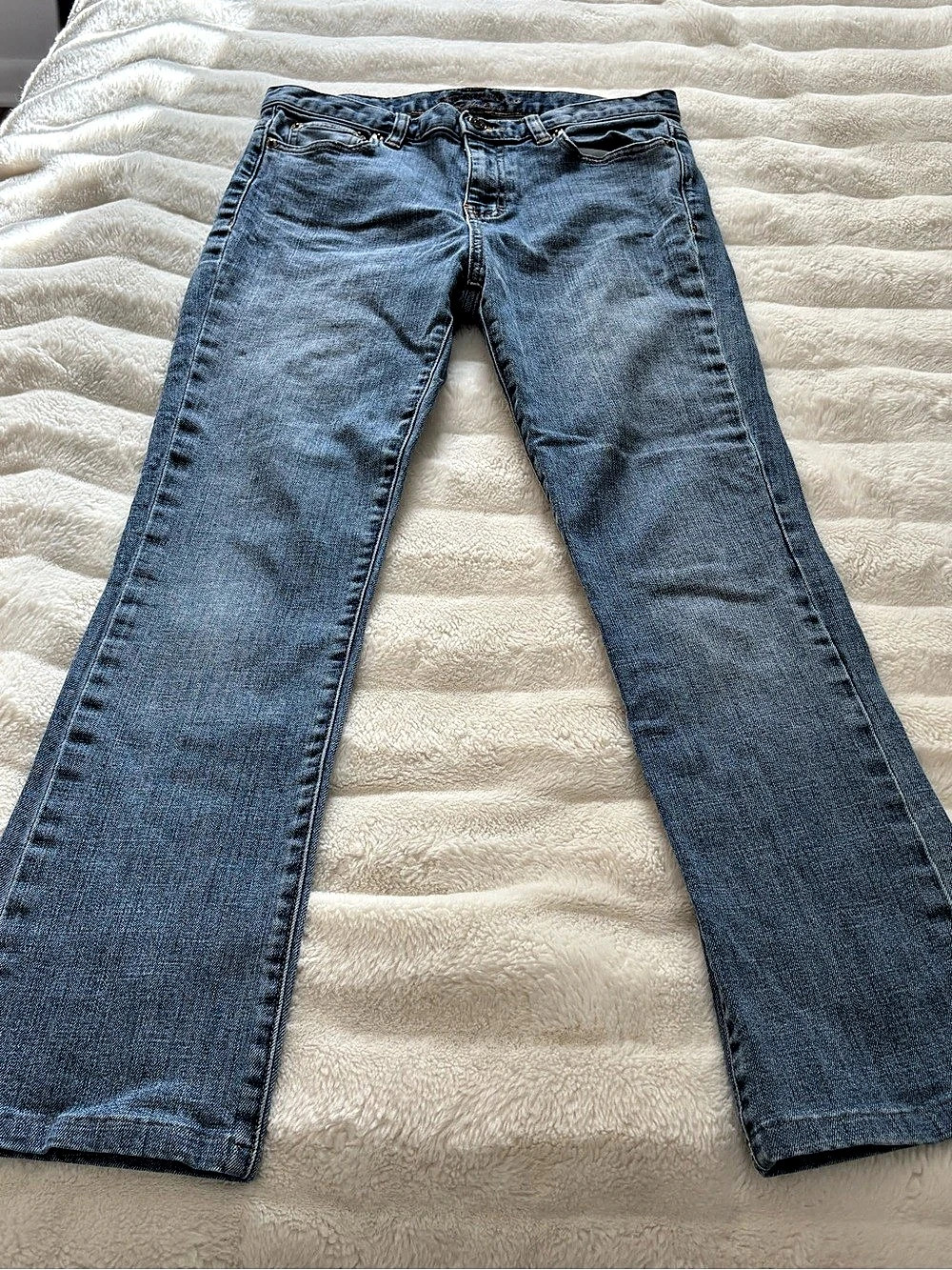 Lauren Jeans Co. Classic Straight. Straight Leg Jeans in Blue Size 6